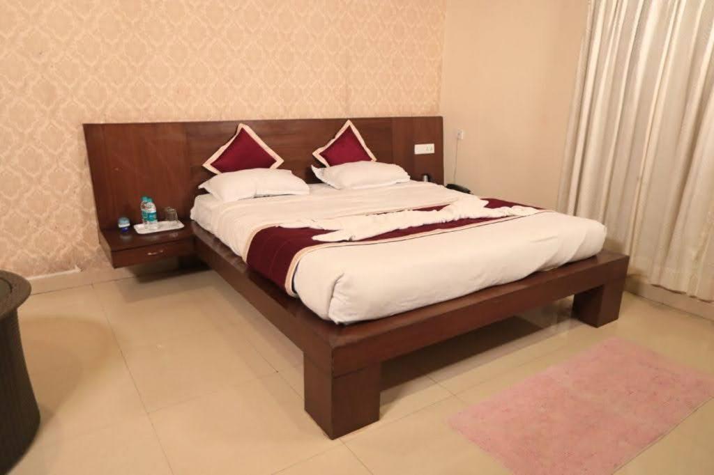 Wanders In Travel Company Hotel Madikeri Exterior foto
