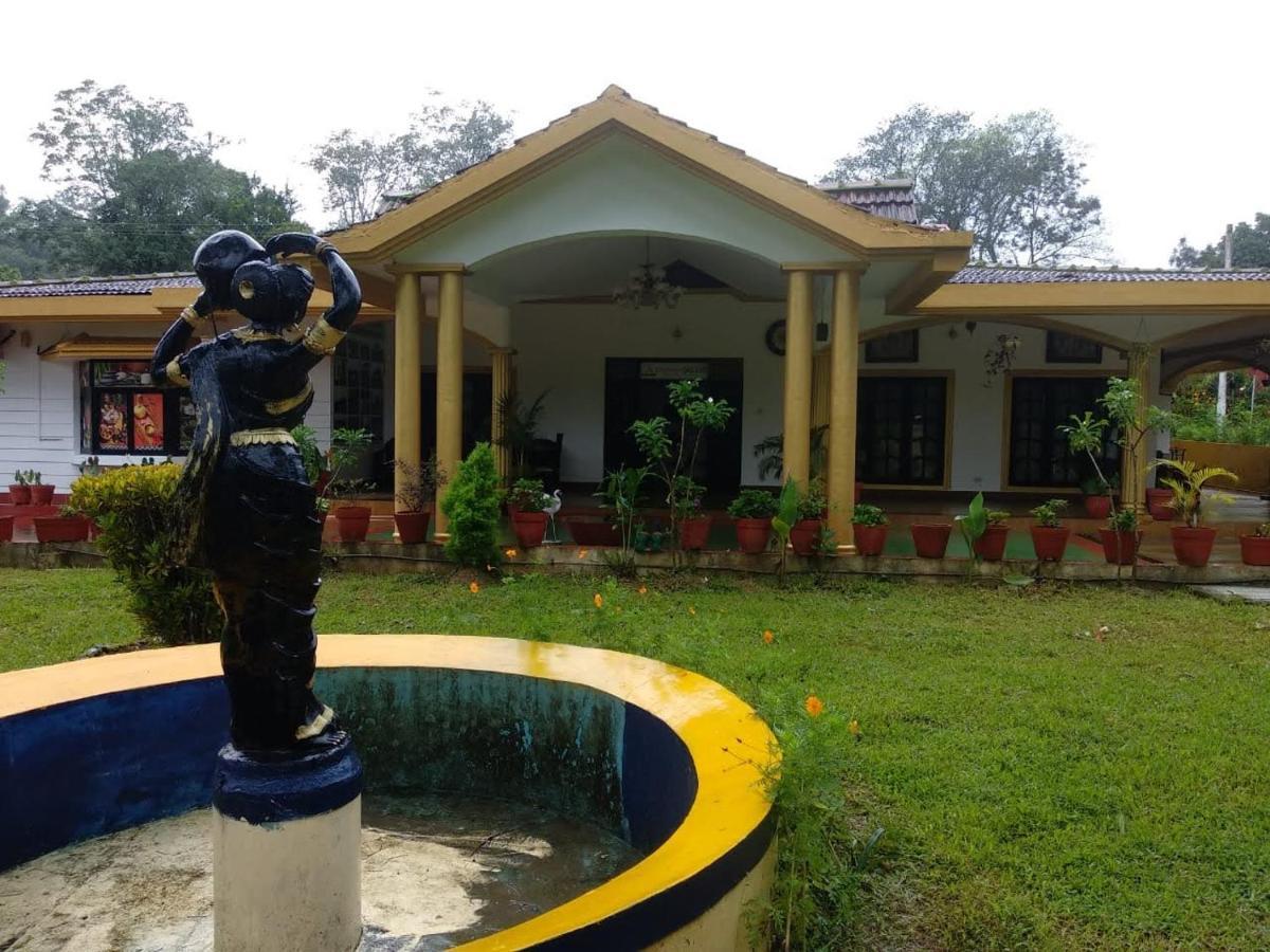 Wanders In Travel Company Hotel Madikeri Exterior foto