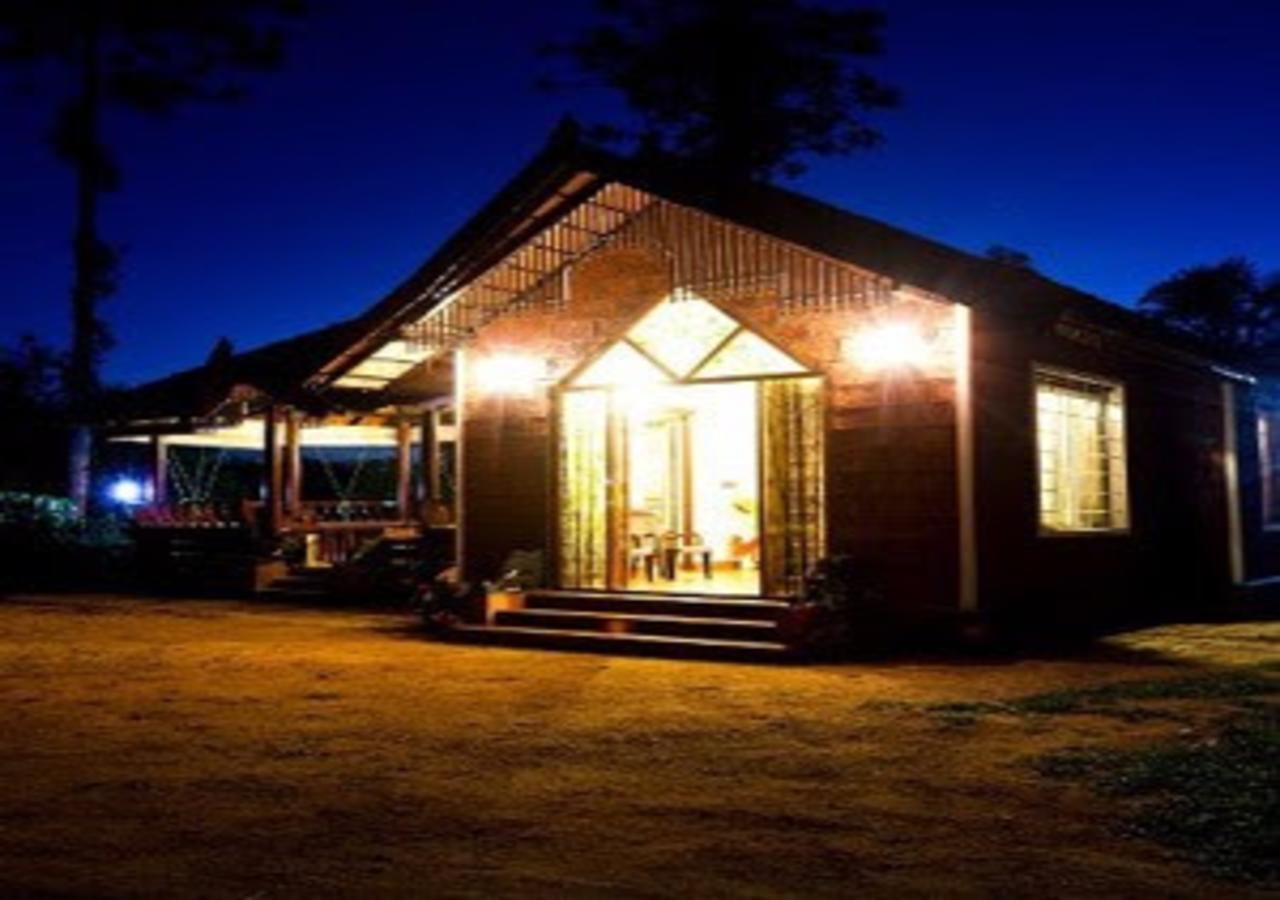 Wanders In Travel Company Hotel Madikeri Exterior foto